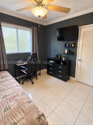 5871 NW 41st Ter, North Lauderdale, FL 33319