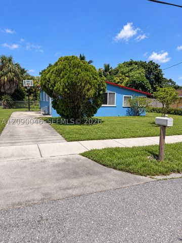 5871 NW 41st Ter, North Lauderdale, FL 33319