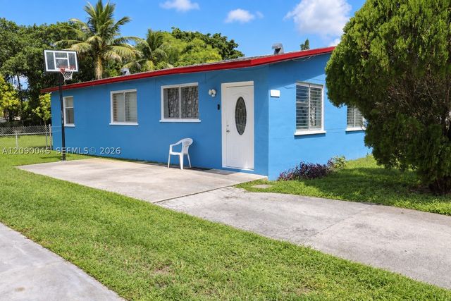 5871 NW 41st Ter, North Lauderdale, FL 33319