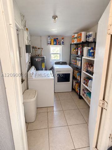 5871 NW 41st Ter, North Lauderdale, FL 33319