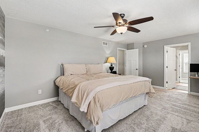 10502 Weston Way N, Maple Grove, MN 55369