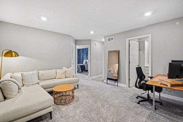 10502 Weston Way N, Maple Grove, MN 55369