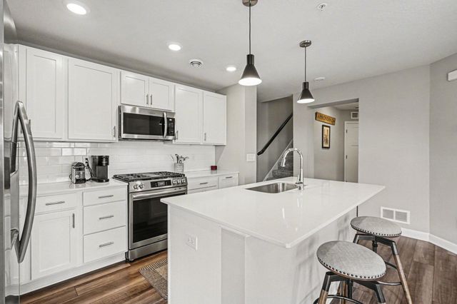 10502 Weston Way N, Maple Grove, MN 55369