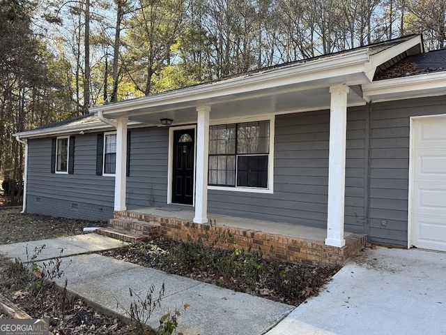 65 Fair Oak Drive SE, Conyers, GA 30009