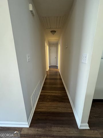 65 Fair Oak Drive SE, Conyers, GA 30009