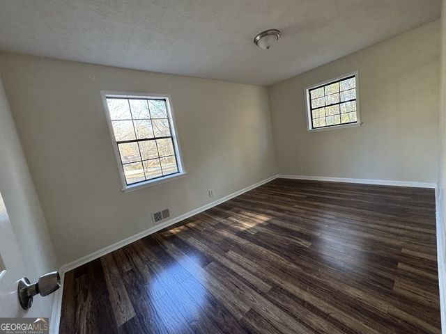 65 Fair Oak Drive SE, Conyers, GA 30009