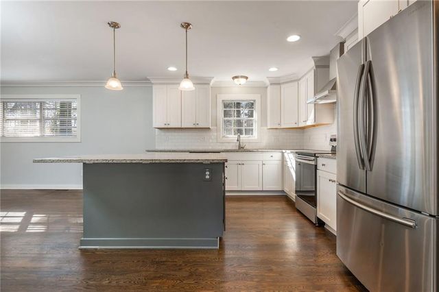 820 Highview SE Drive, Smyrna, GA 30082