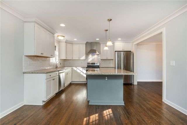 820 Highview SE Drive, Smyrna, GA 30082