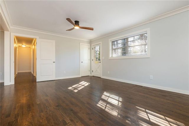 820 Highview SE Drive, Smyrna, GA 30082