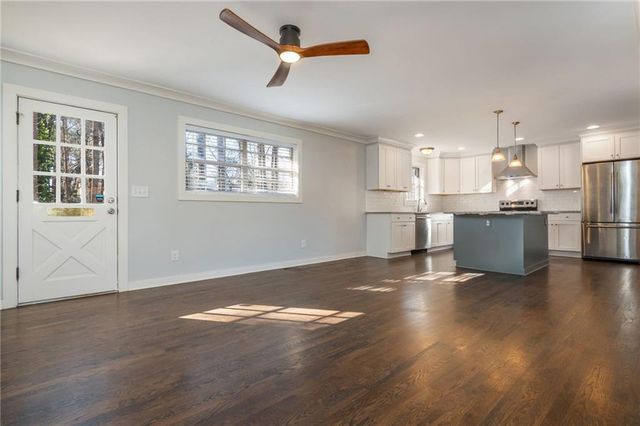 820 Highview SE Drive, Smyrna, GA 30082