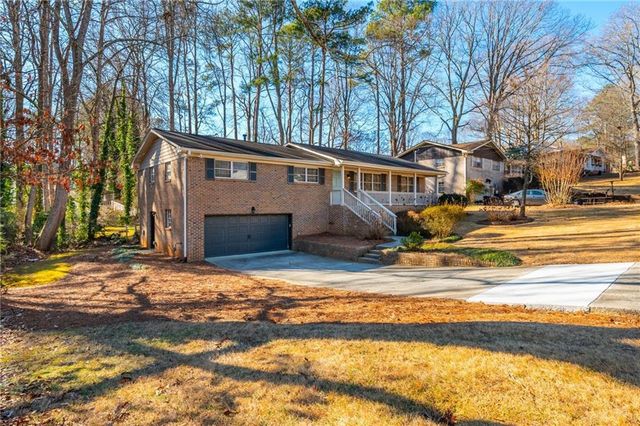 820 Highview SE Drive, Smyrna, GA 30082