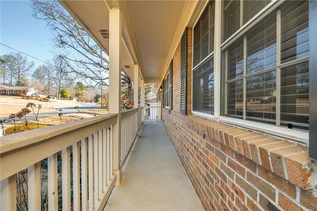 820 Highview SE Drive, Smyrna, GA 30082