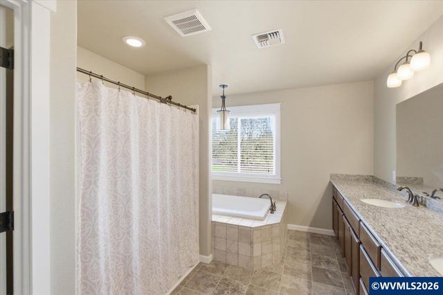 2825 Sonora Dr NE, Albany, OR 97321