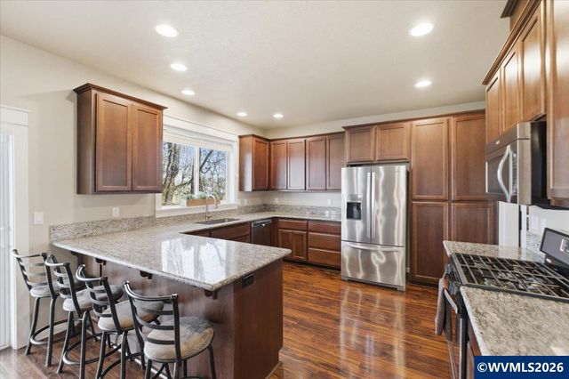 2825 Sonora Dr NE, Albany, OR 97321