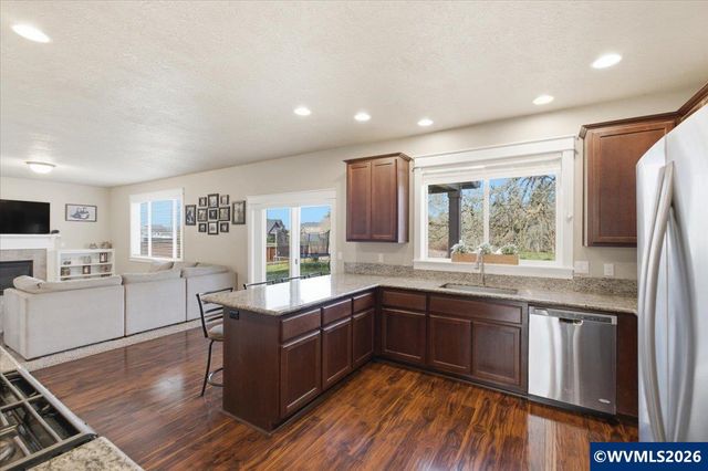 2825 Sonora Dr NE, Albany, OR 97321