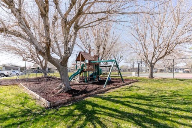2330 E Avenue J8 121, Lancaster, CA 93535