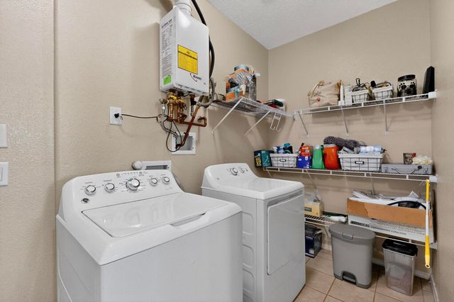 601 Menaul Boulevard NE UNIT 3203, Albuquerque, NM 87107