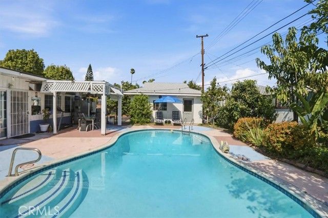 138 S Fernwood, West Covina, CA 91791