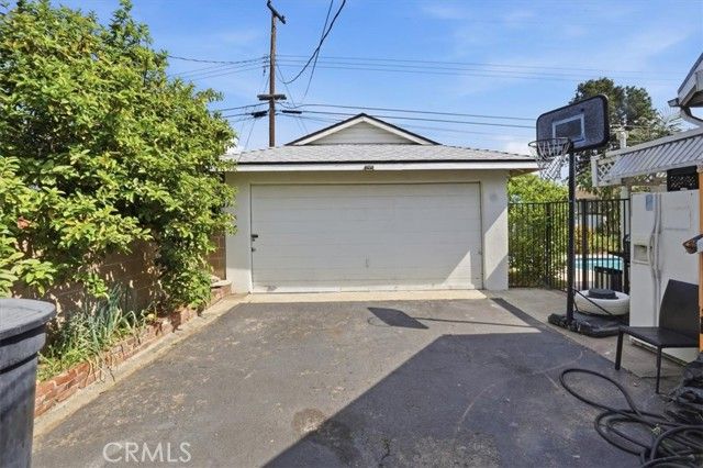 138 S Fernwood, West Covina, CA 91791