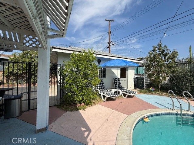 138 S Fernwood, West Covina, CA 91791