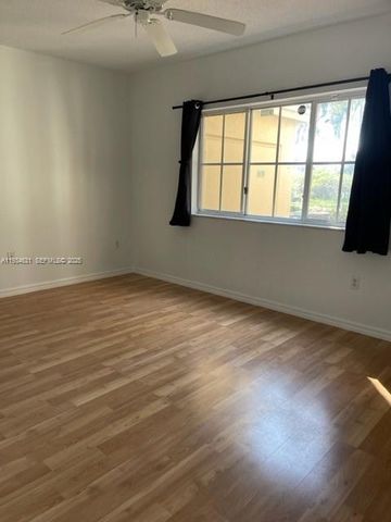 2458 Centergate Dr 102, Miramar, FL 33025