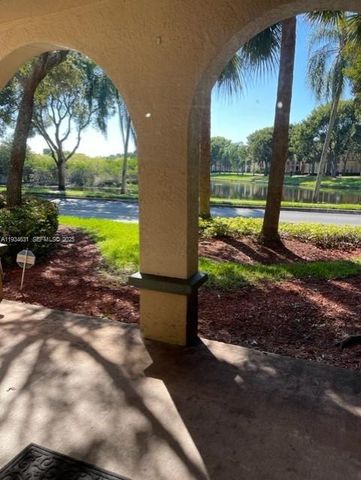 2458 Centergate Dr 102, Miramar, FL 33025