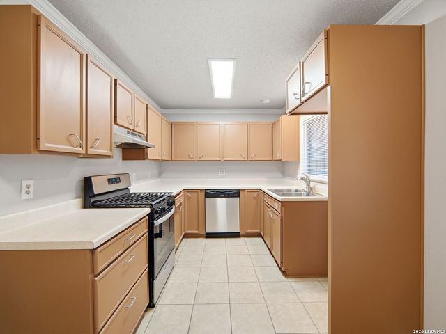 9471 Points Edge, San Antonio, TX 78250