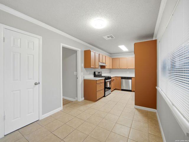 9471 Points Edge, San Antonio, TX 78250