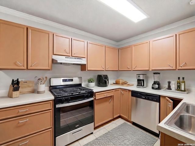 9471 Points Edge, San Antonio, TX 78250