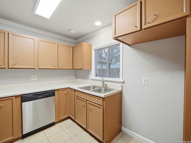 9471 Points Edge, San Antonio, TX 78250