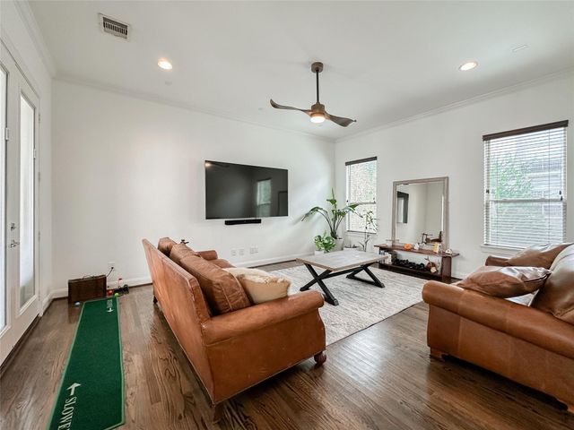 2 Hermann Park Court, Houston, TX 77021