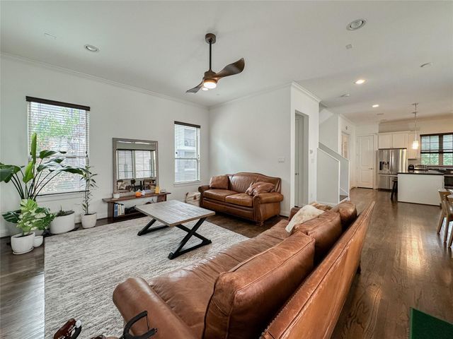 2 Hermann Park Court, Houston, TX 77021