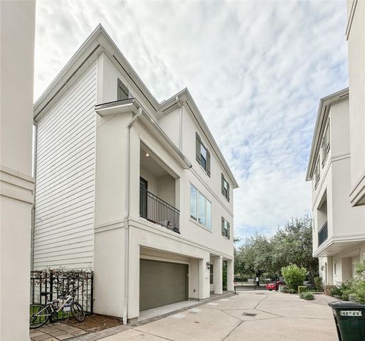 2 Hermann Park Court, Houston, TX 77021