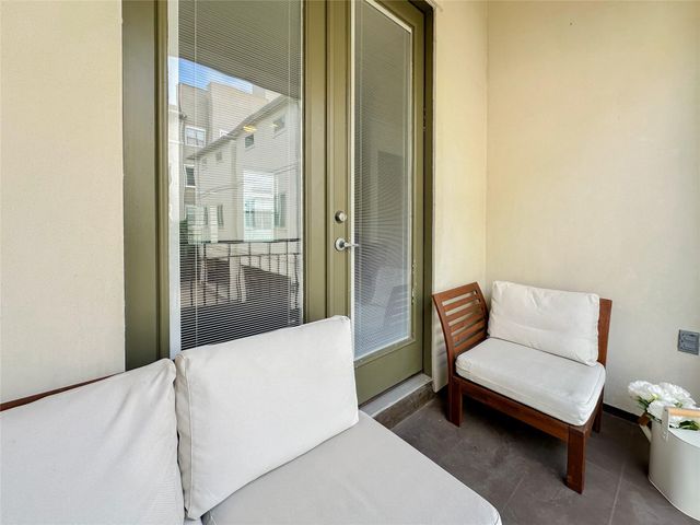 2 Hermann Park Court, Houston, TX 77021