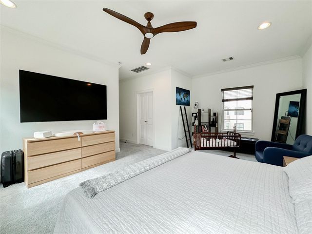 2 Hermann Park Court, Houston, TX 77021