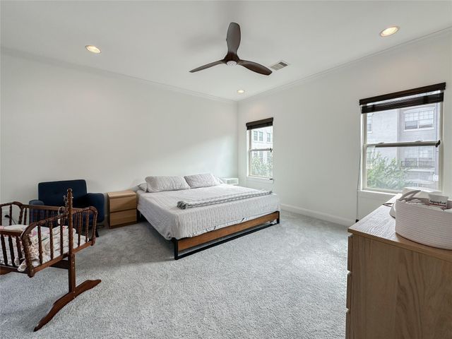 2 Hermann Park Court, Houston, TX 77021