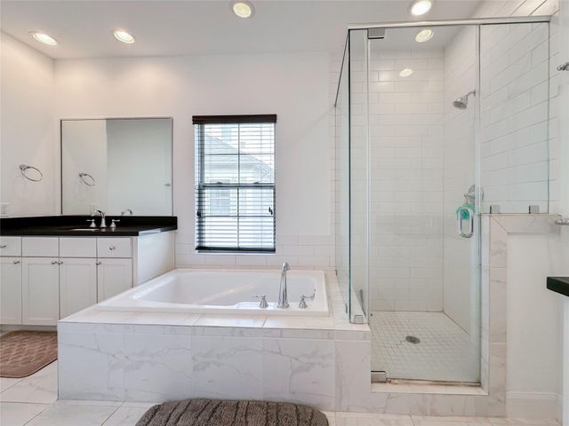 2 Hermann Park Court, Houston, TX 77021