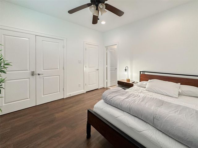 2 Hermann Park Court, Houston, TX 77021