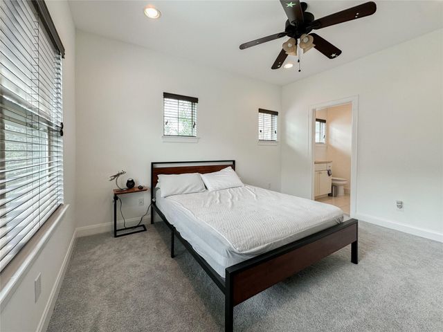 2 Hermann Park Court, Houston, TX 77021