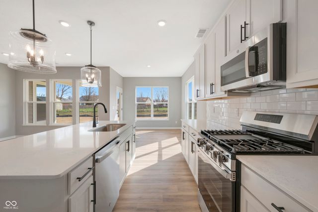 3201 Heather Drive, Bargersville, IN 46106