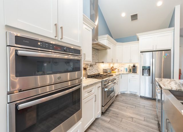 313 Lakeshore Dr, Sandia, TX 78383