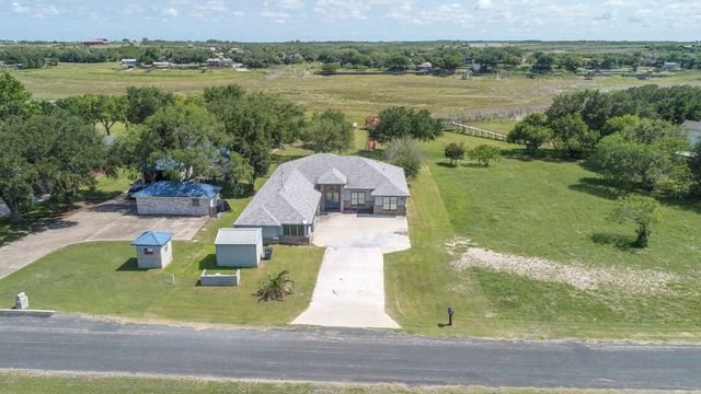313 Lakeshore Dr, Sandia, TX 78383