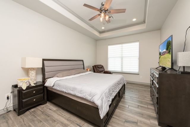 313 Lakeshore Dr, Sandia, TX 78383