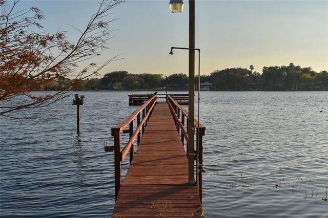 313 Lakeshore Dr, Sandia, TX 78383