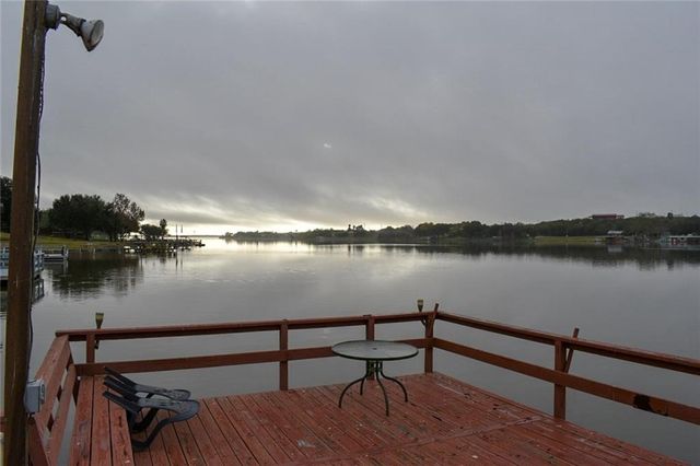 313 Lakeshore Dr, Sandia, TX 78383