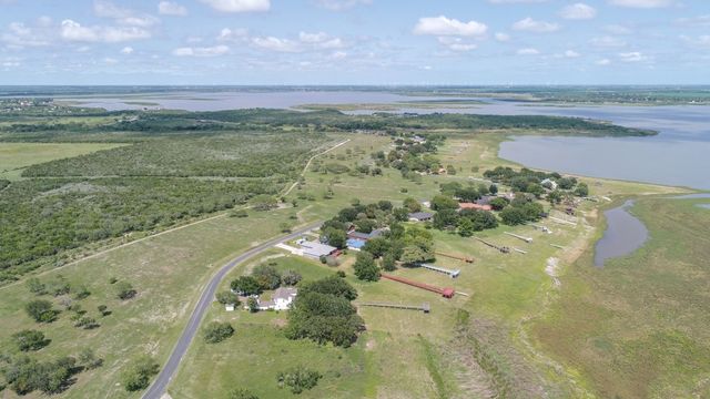 313 Lakeshore Dr, Sandia, TX 78383