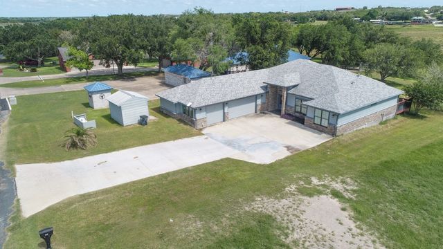 313 Lakeshore Dr, Sandia, TX 78383