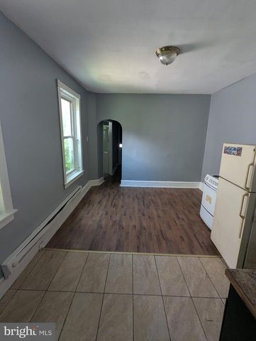 1410 S 52ND ST, Philadelphia, PA 19143