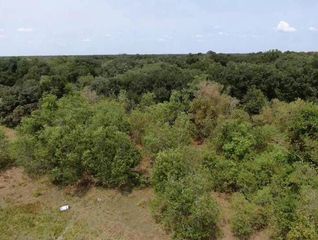 7800 B Brazos River Road, Damon, TX 77430