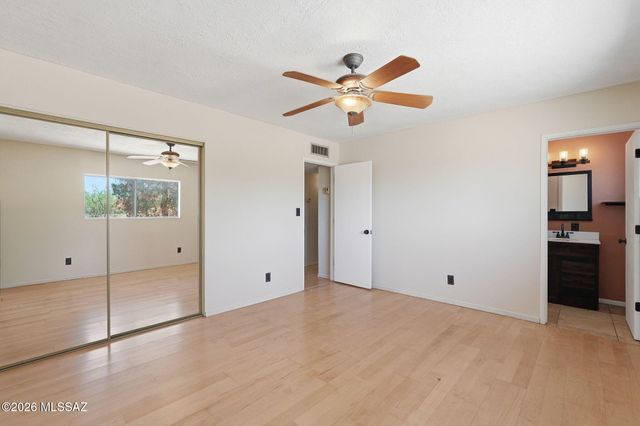 1560 N Calle Valencia, Oracle, AZ 85623